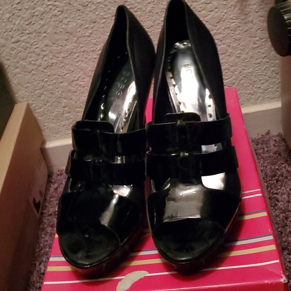 BCBG heels